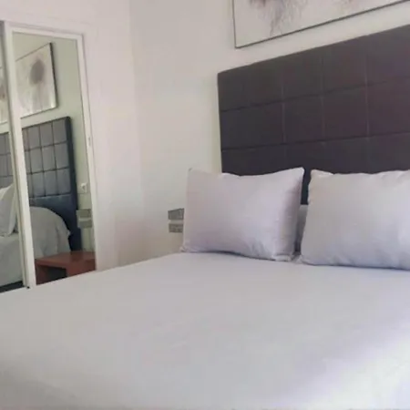 Camelias Beach, Boliches Andra Apartment *